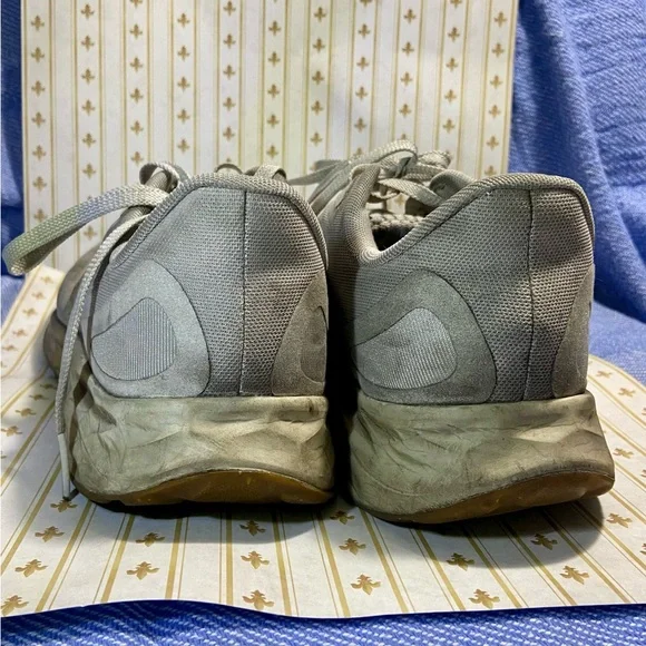 Women’s New Balance Gray Athletic Shoes - Picture 4 of 7